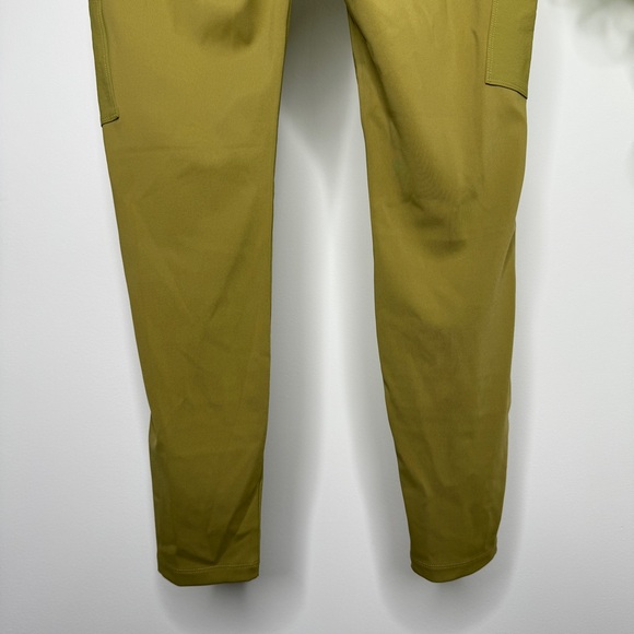 NWT Athleta Headlands Hybrid Cargo II Tight size 8 982353-05 NEW - Picture 6 of 14